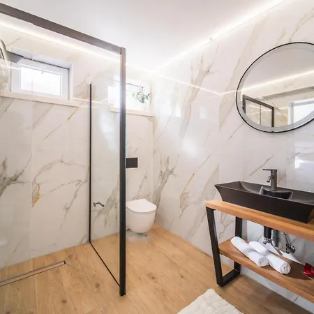 Mirakul Apartment *